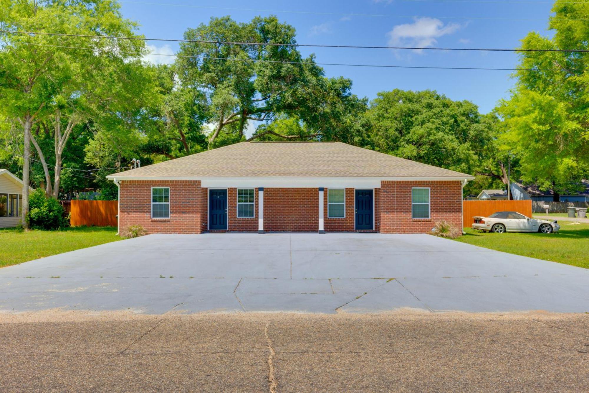 דירות Dog-Friendly Pensacola Duplex About 7 Mi To Downtown מראה חיצוני תמונה