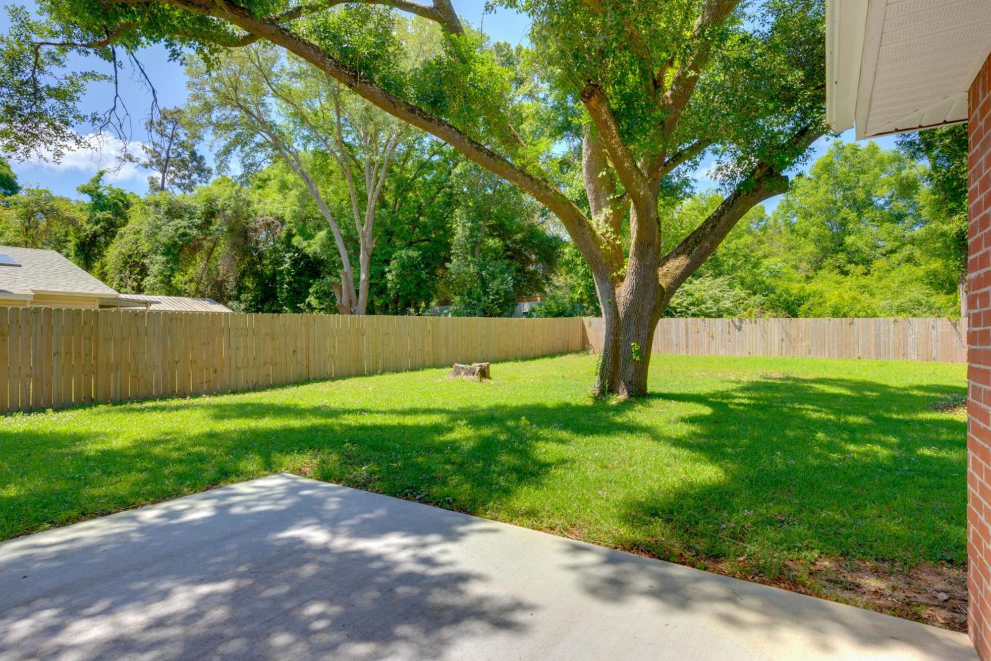 דירות Dog-Friendly Pensacola Duplex About 7 Mi To Downtown מראה חיצוני תמונה